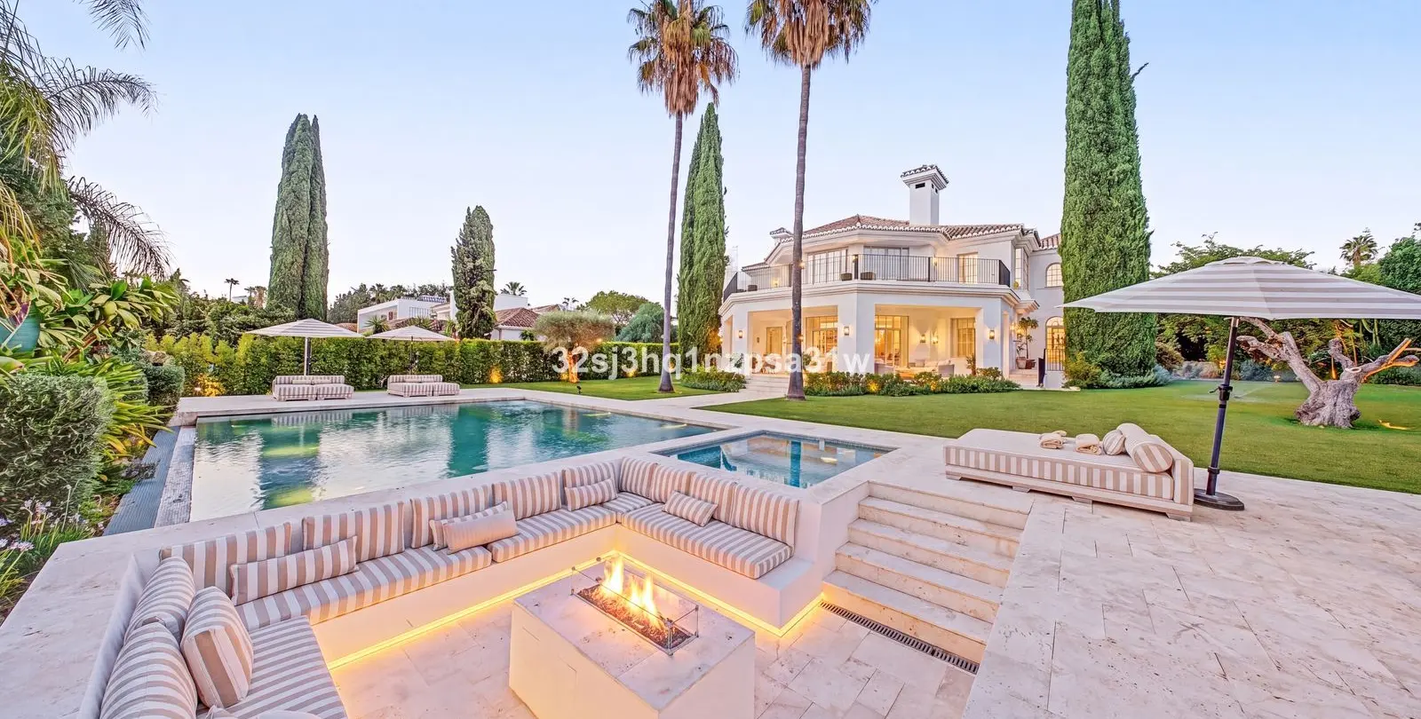 Sale of detached villa in Nueva Andalucía 2