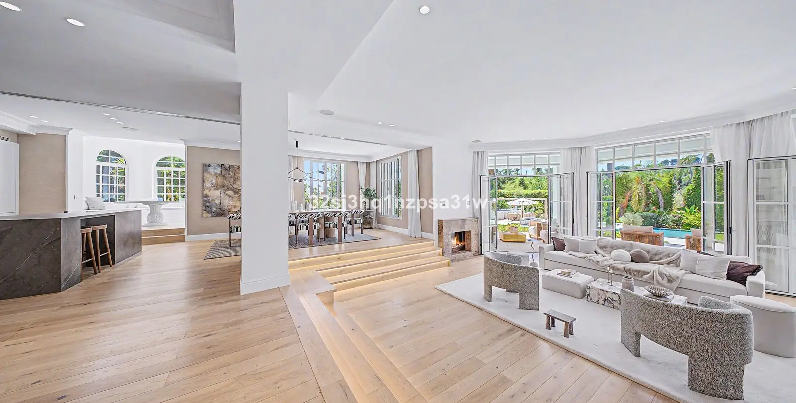 Sale of detached villa in Nueva Andalucía 12