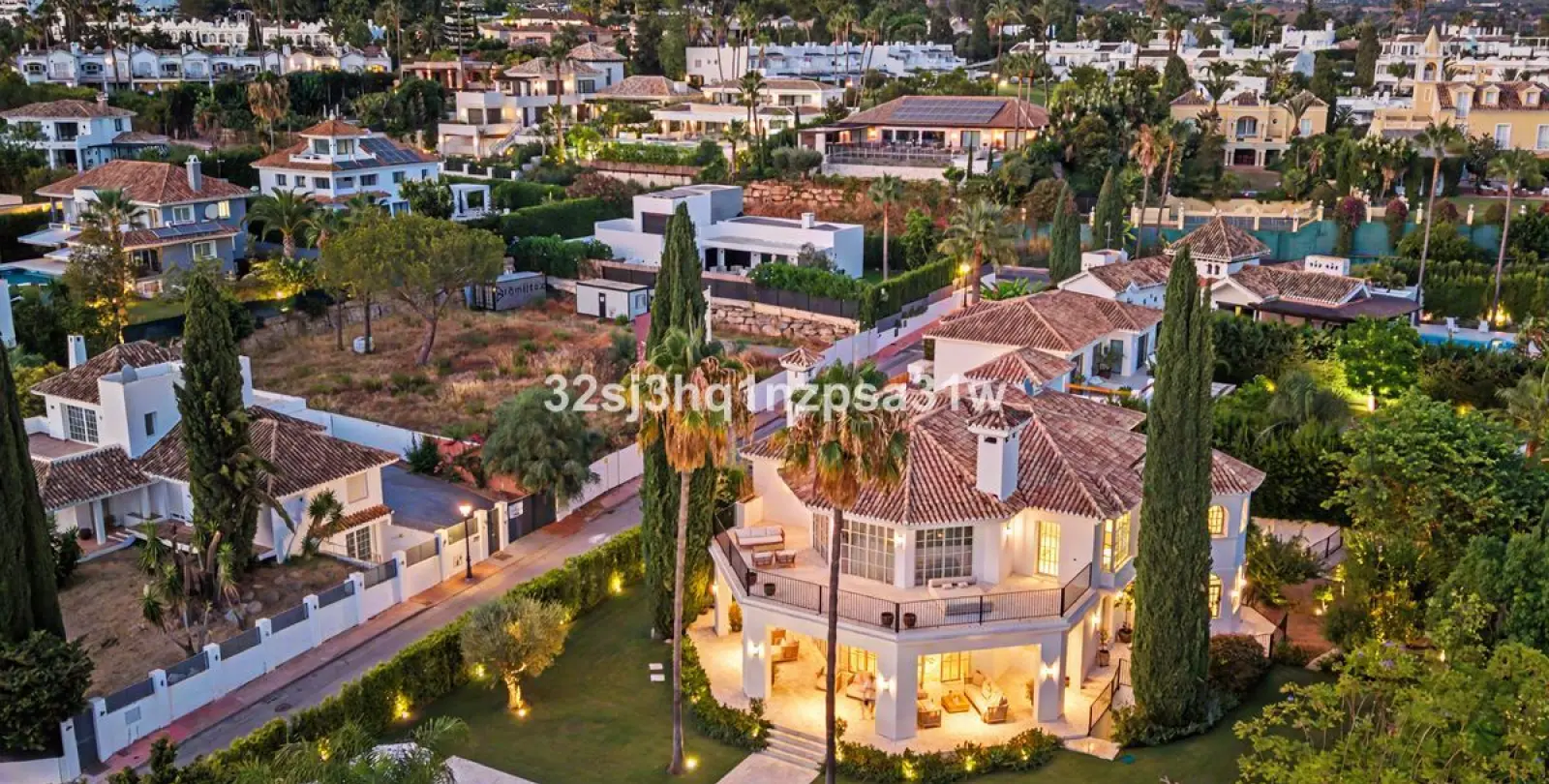 Sale of detached villa in Nueva Andalucía 30