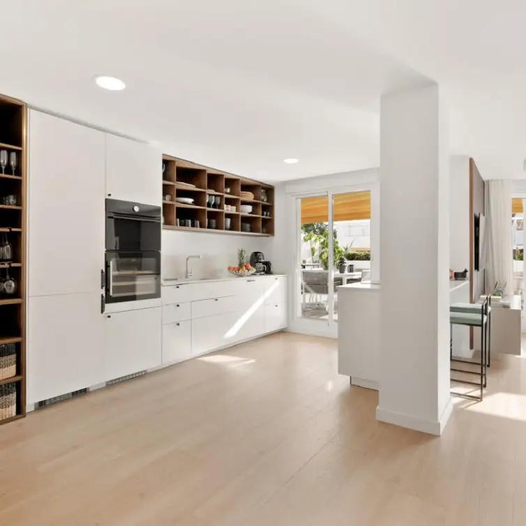 Alquiler a largo plazo de apartamento en planta media en Nueva Andalucía