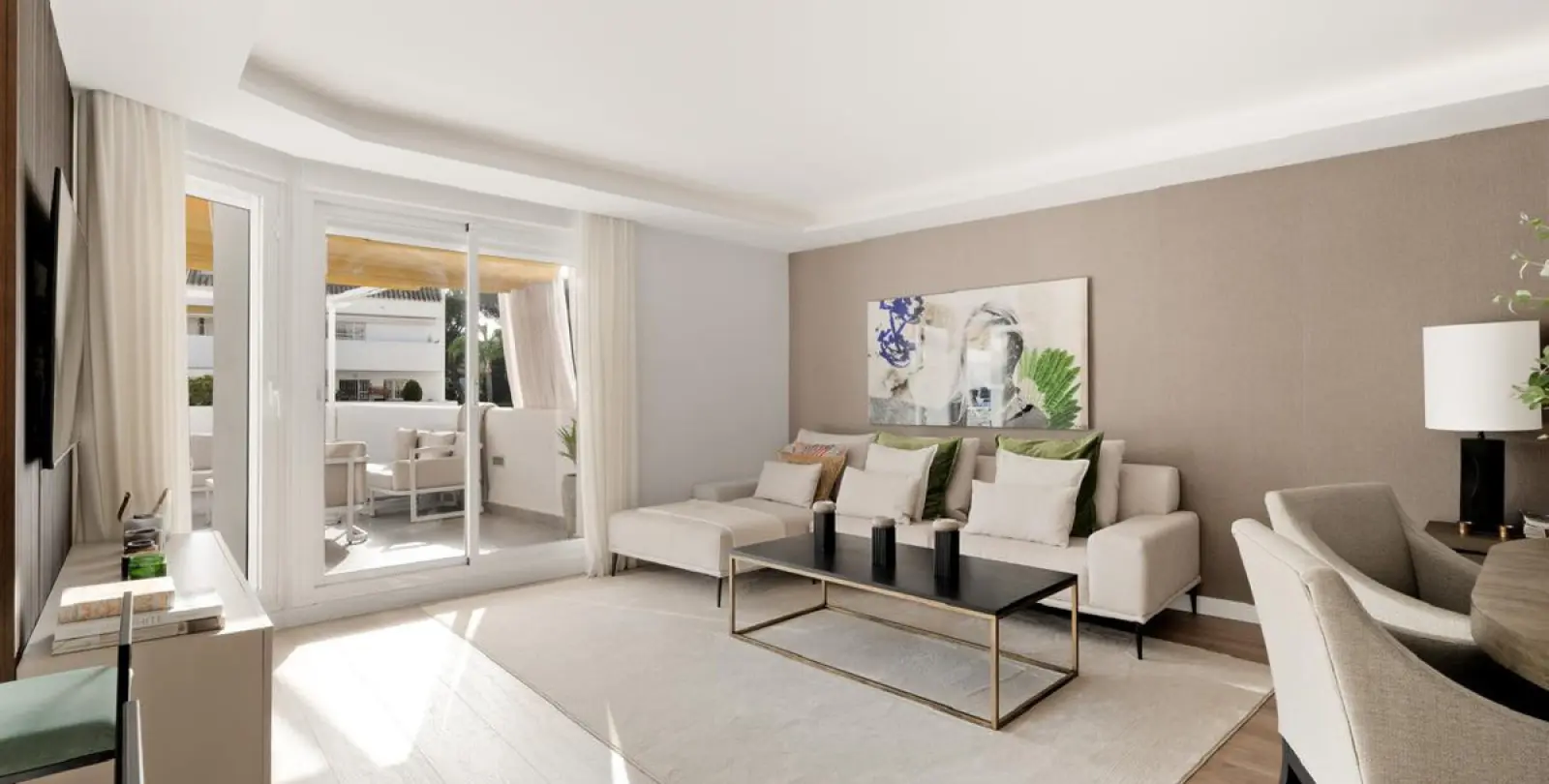 Alquiler a largo plazo de apartamento en planta media en Nueva Andalucía 20