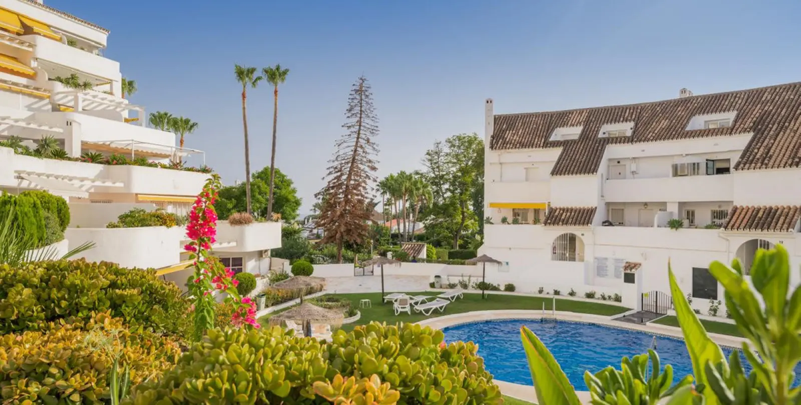 Alquiler a largo plazo de apartamento en planta media en Nueva Andalucía 27