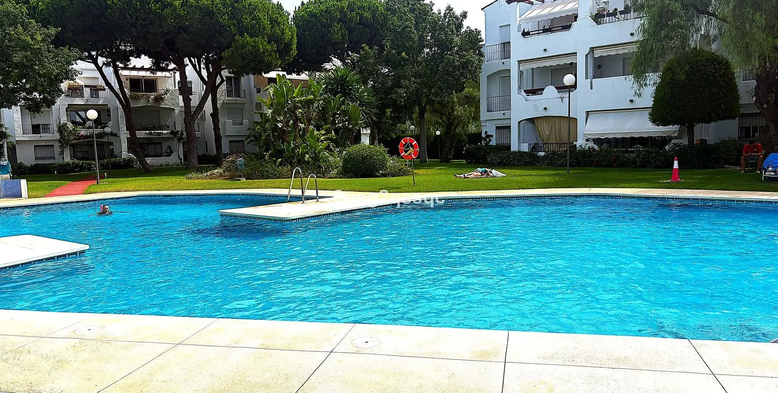 Sale of ground floor apartment in Costalita 1