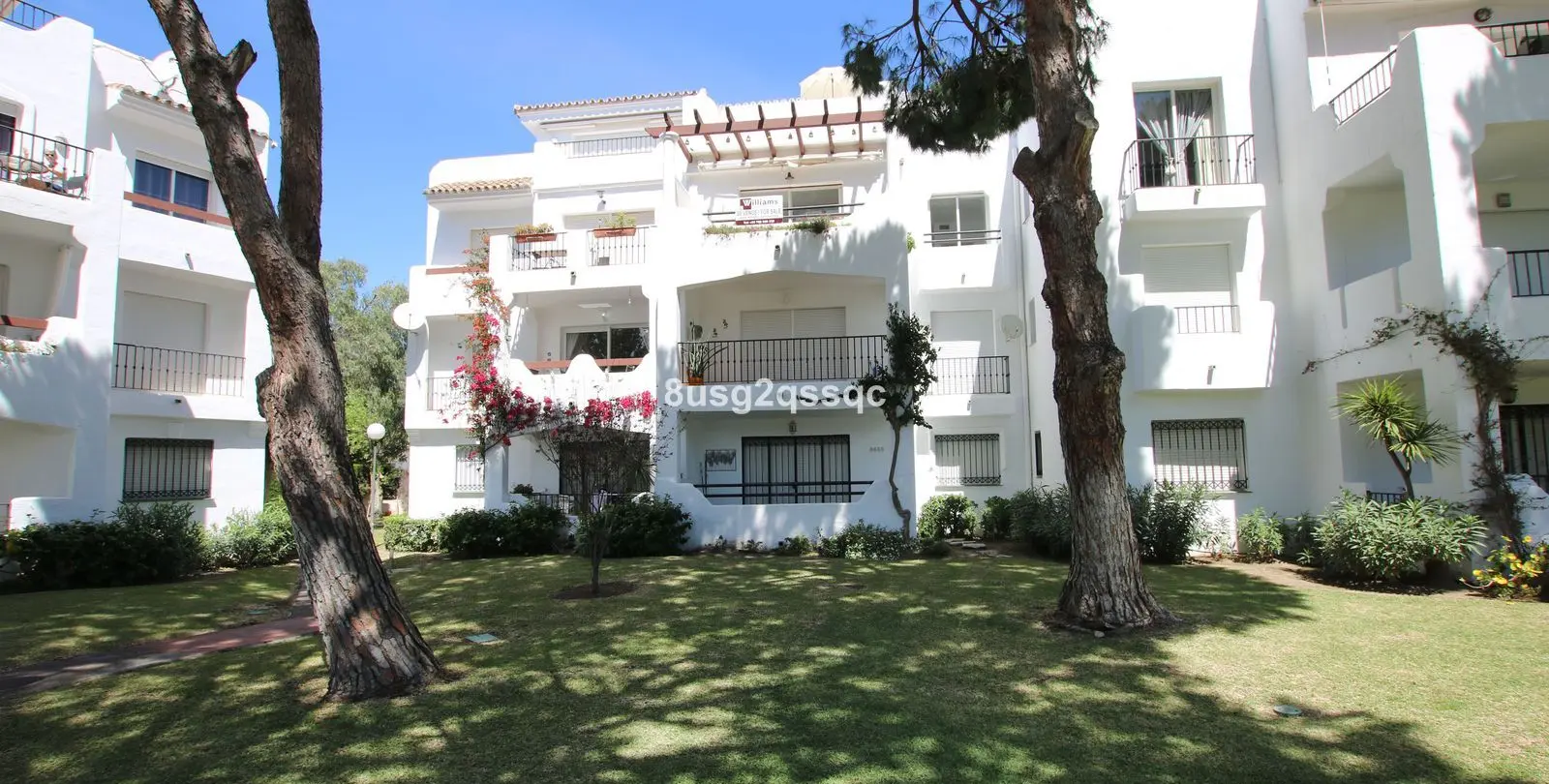Sale of ground floor apartment in Costalita 2