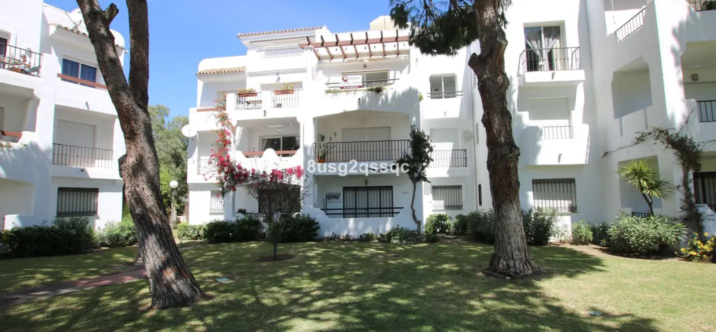 Sale of ground floor apartment in Costalita 1