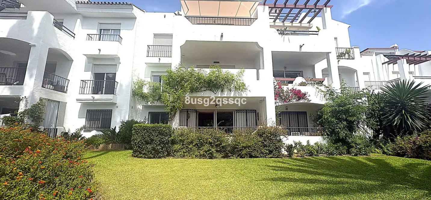 Venta de apartamento en planta baja en Costalita 3