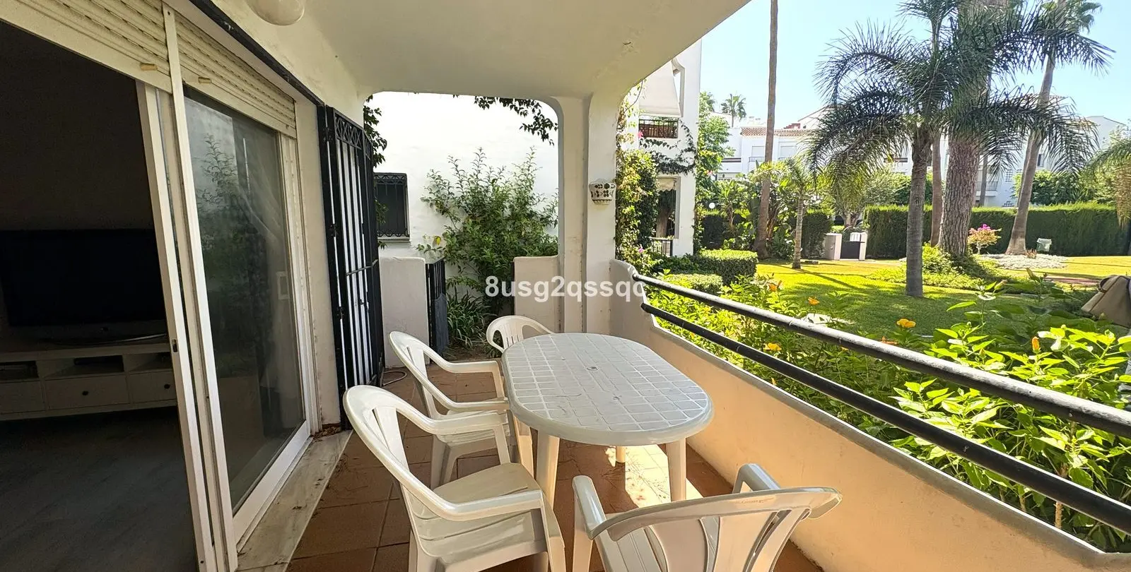 Venta de apartamento en planta baja en Costalita 8
