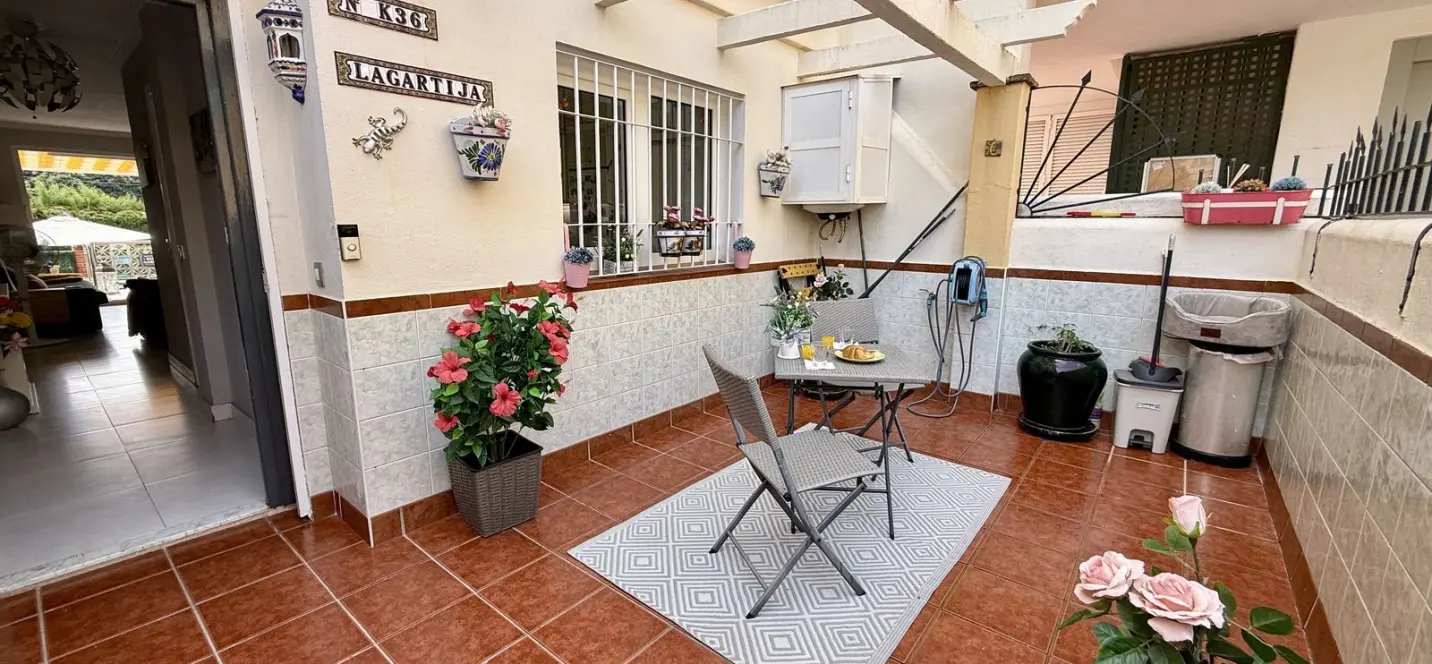 Sale of ground floor apartment in Torremolinos 2