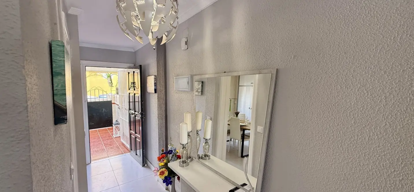 Sale of ground floor apartment in Torremolinos 3