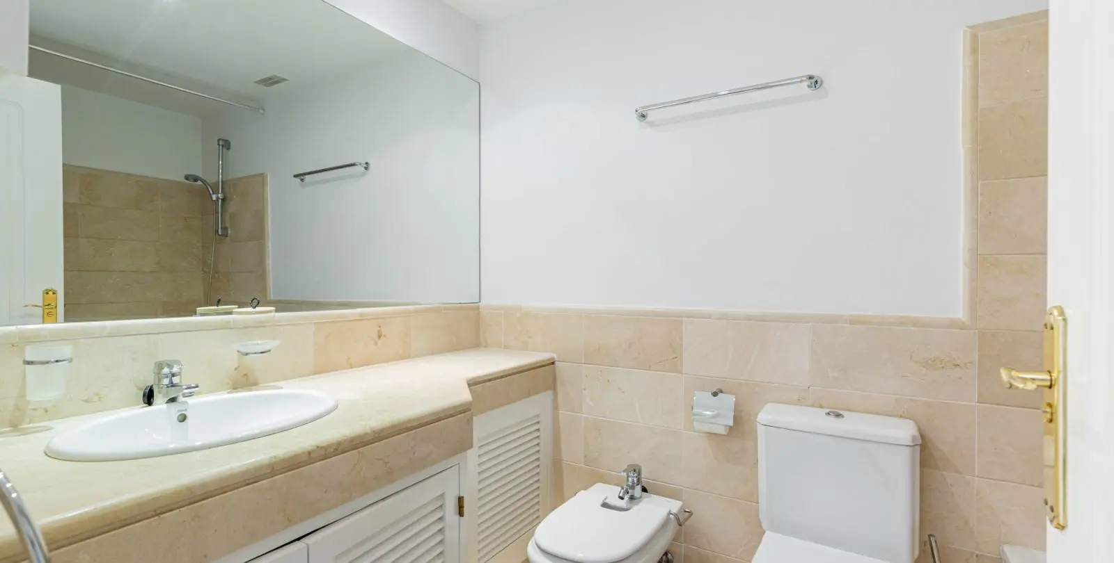 Продажа апартаментов на первом этаже в Los Arqueros 8