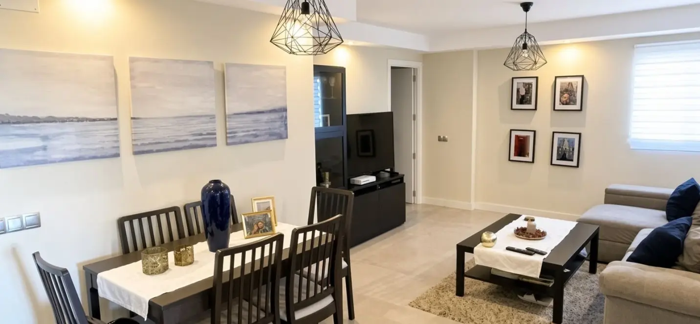 Sale of middle floor apartment in San Pedro de Alcántara 2