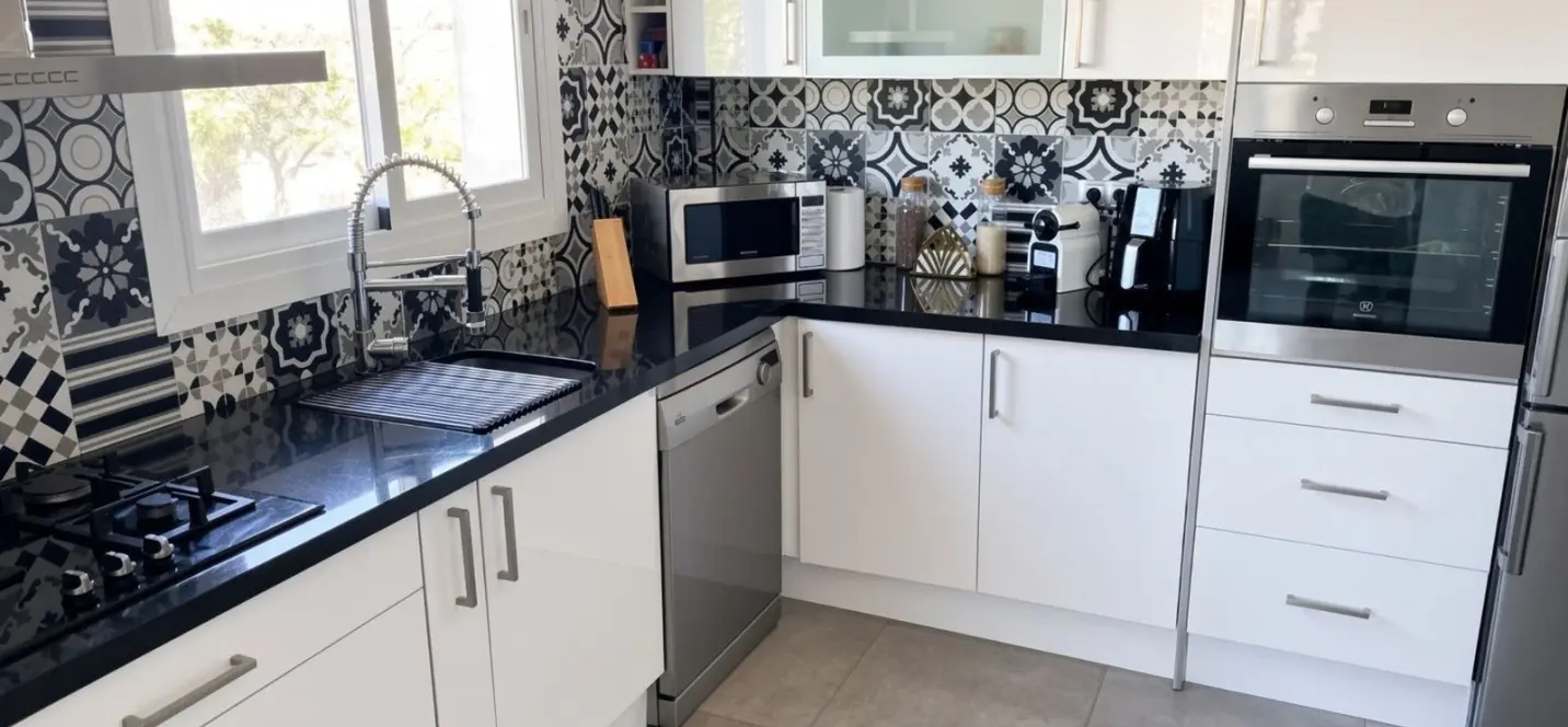 Sale of middle floor apartment in San Pedro de Alcántara 4
