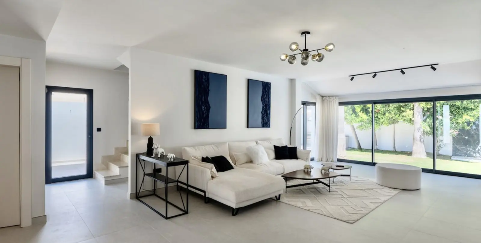 Long-term rent of detached villa in Puerto Banús 4