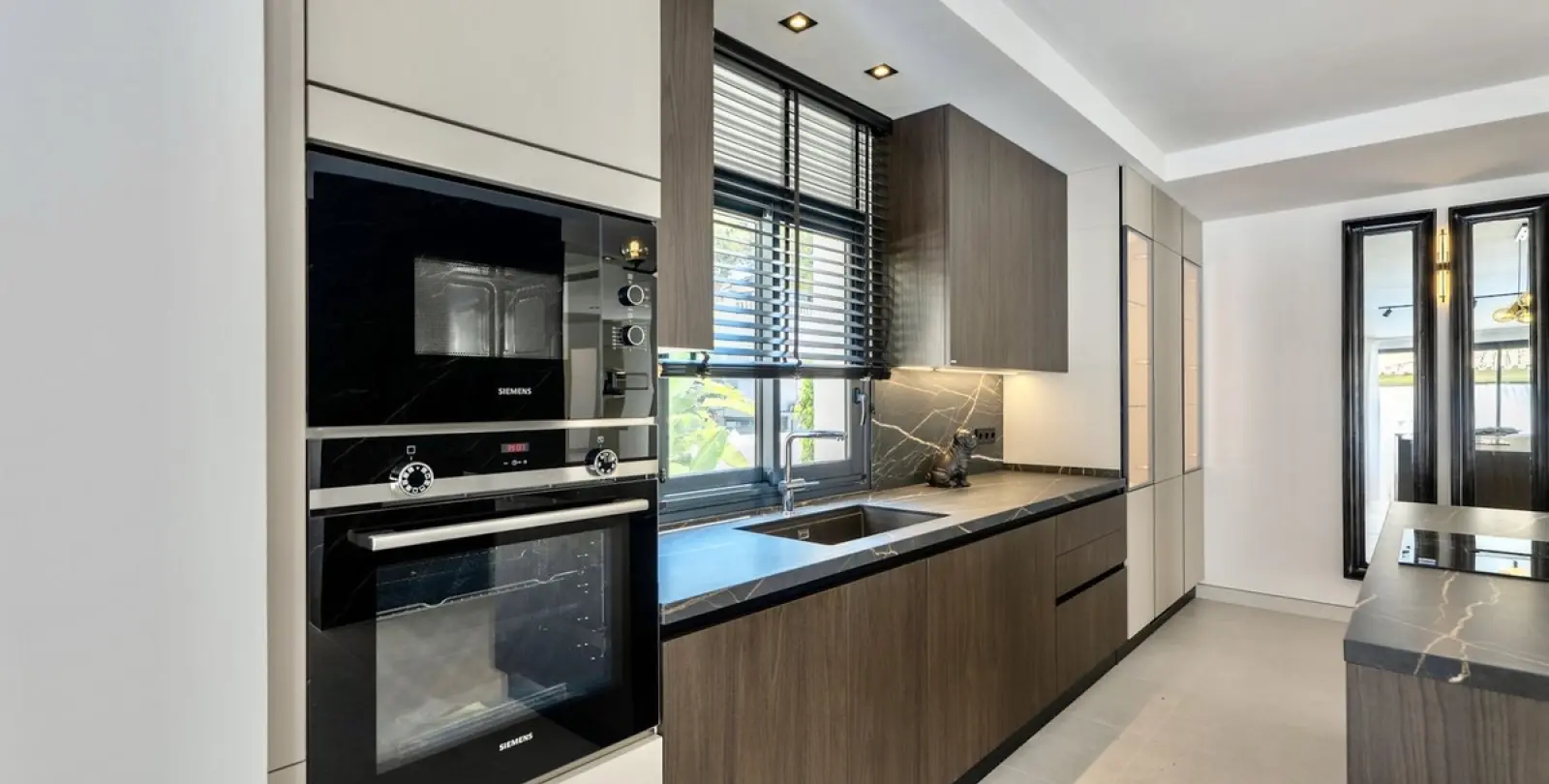 Long-term rent of detached villa in Puerto Banús 10