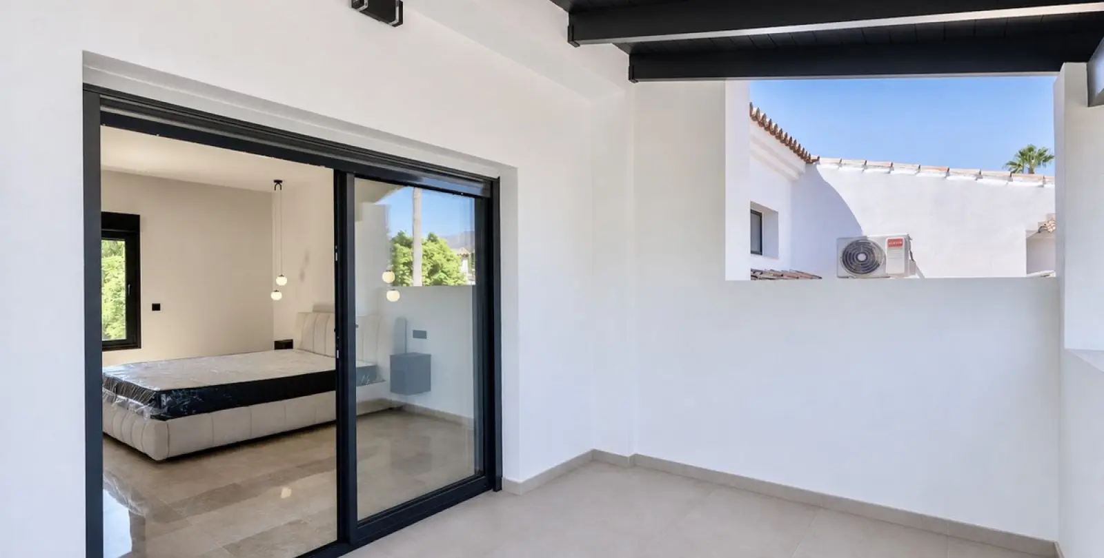 Long-term rent of detached villa in Puerto Banús 17