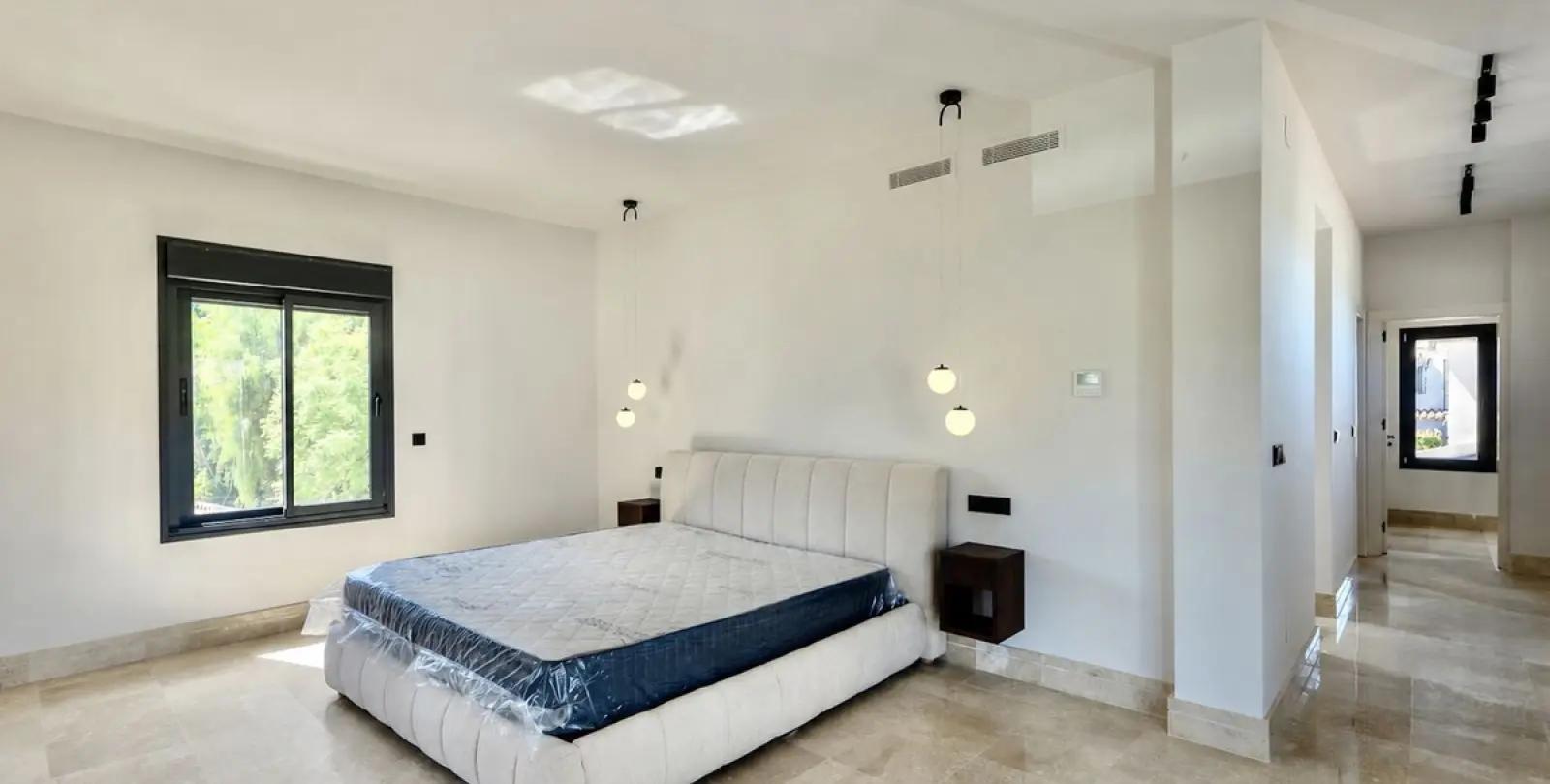Long-term rent of detached villa in Puerto Banús 20