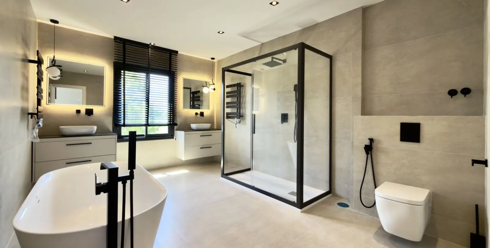 Long-term rent of detached villa in Puerto Banús 27