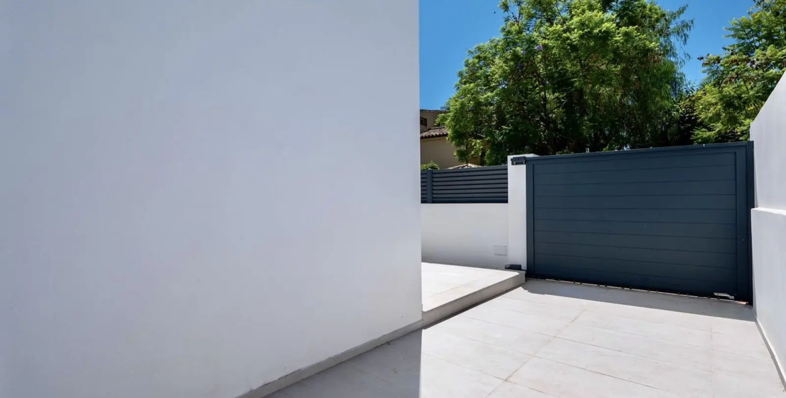 Long-term rent of detached villa in Puerto Banús 33