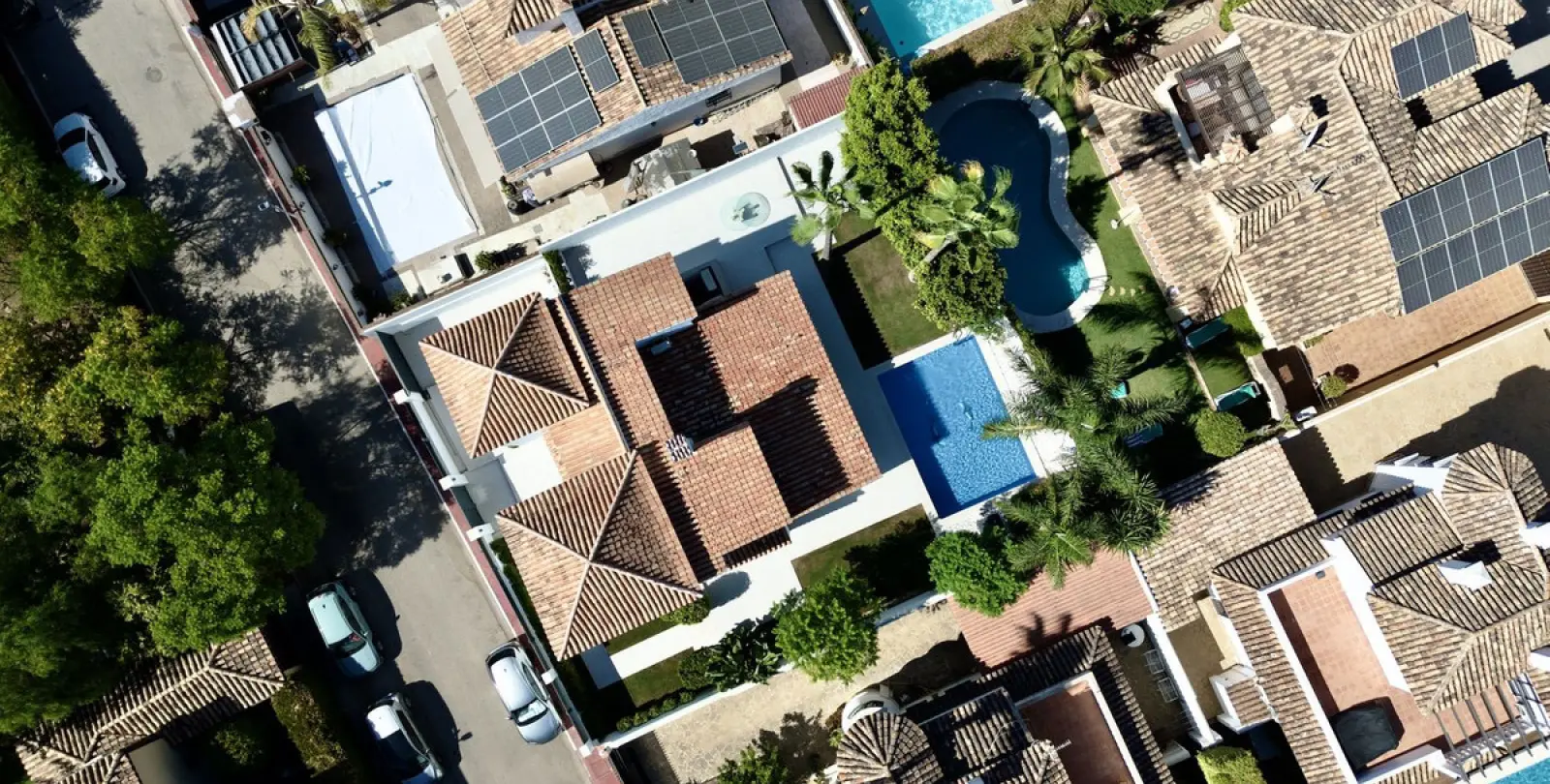 Long-term rent of detached villa in Puerto Banús 57