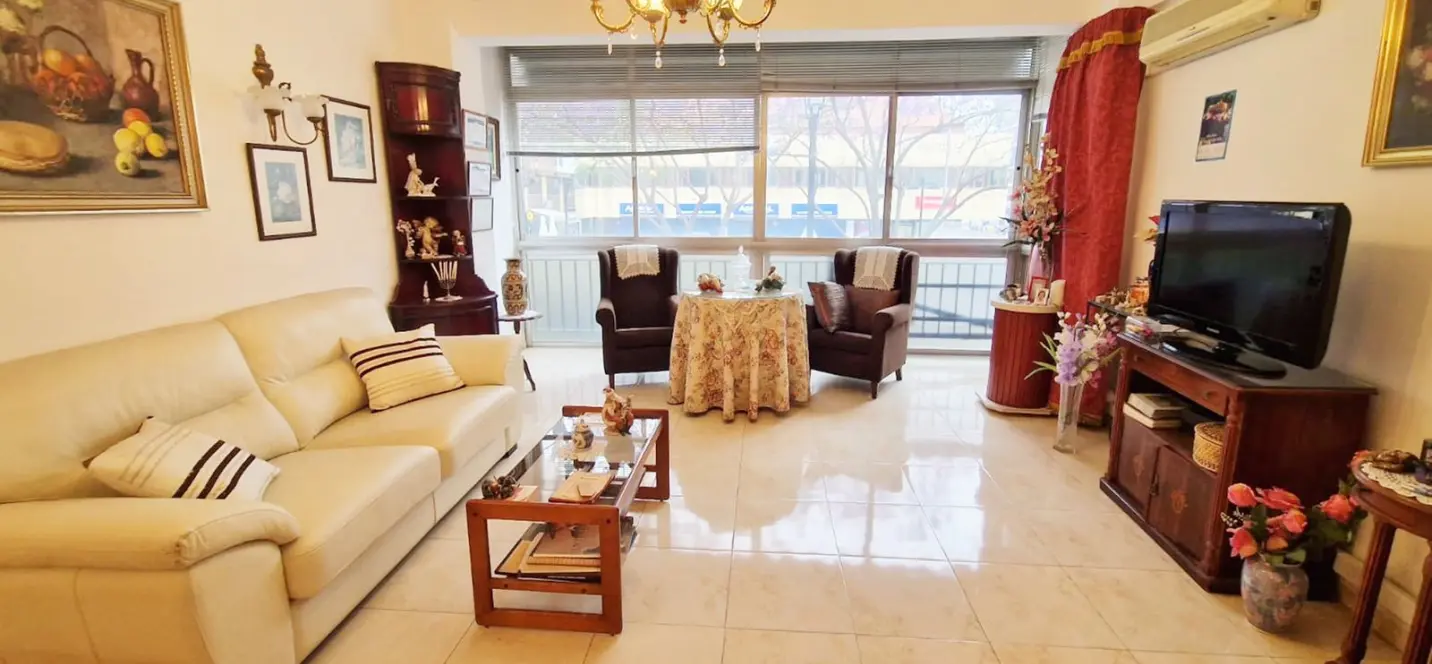 Venta de apartamento en planta media en Fuengirola 2