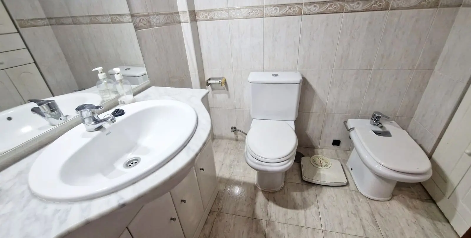 Venta de apartamento en planta media en Fuengirola 9