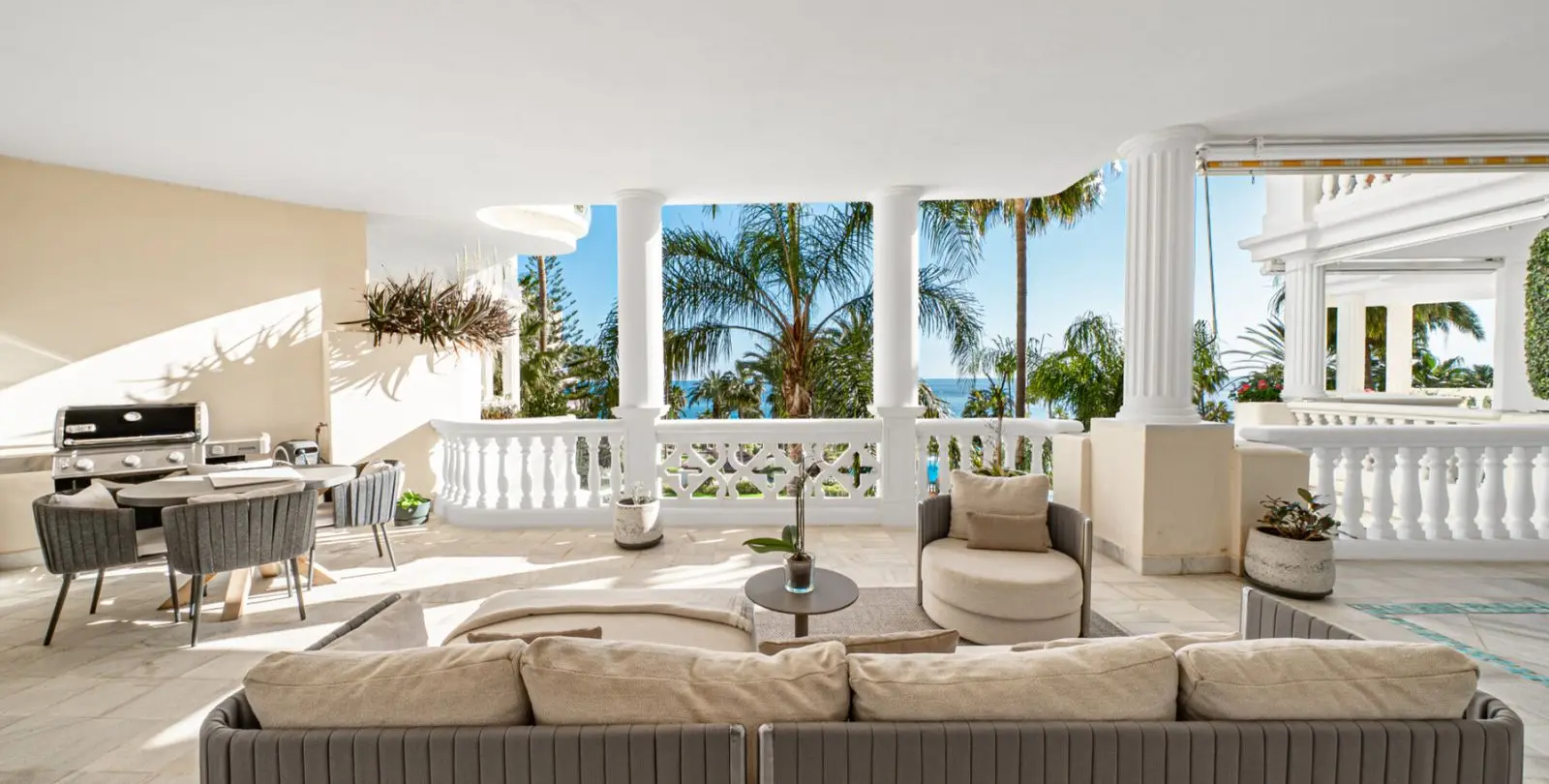 Продажа апартаментов на среднем этаже в Estepona 2