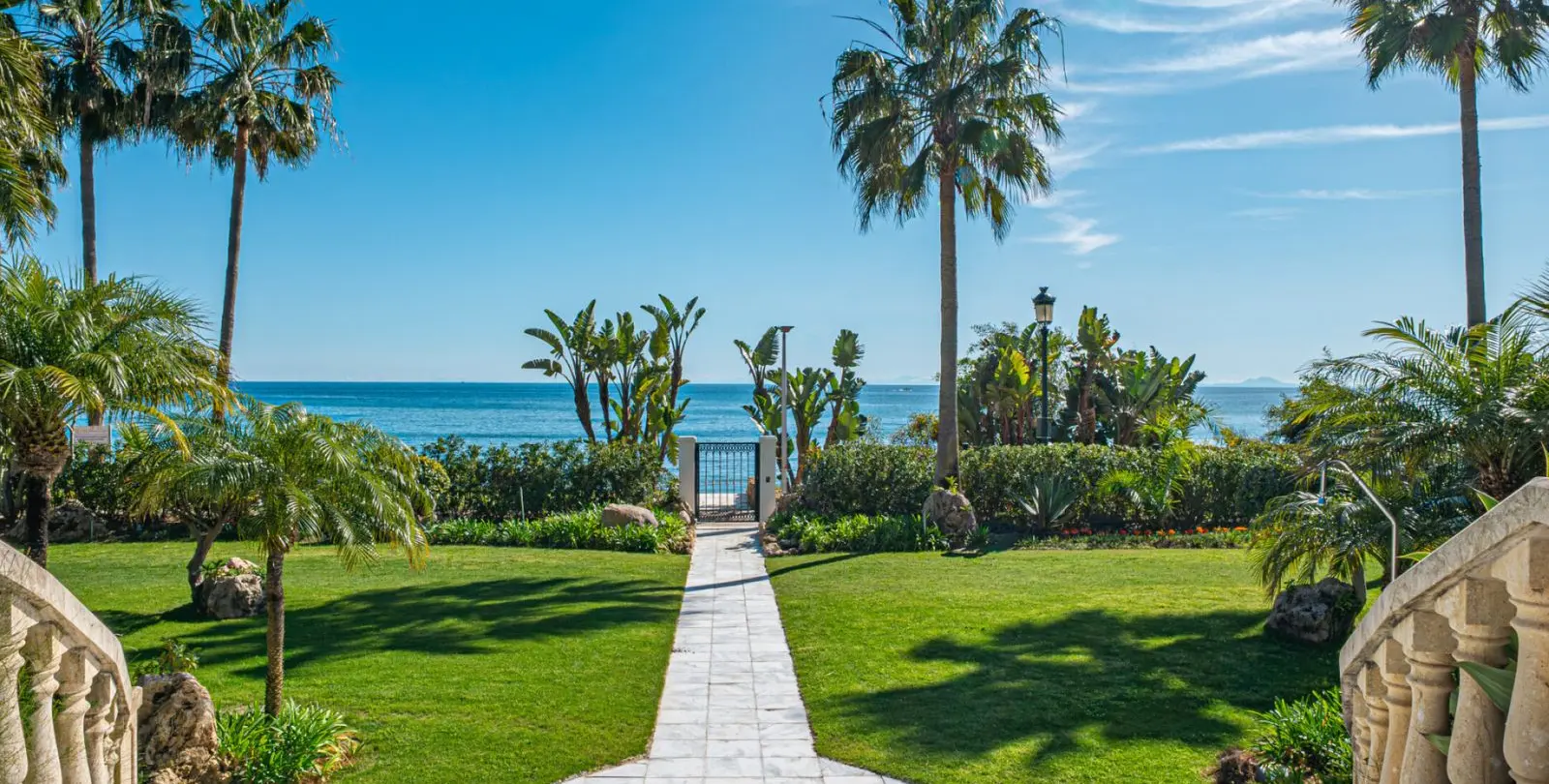 Продажа апартаментов на среднем этаже в Estepona 21
