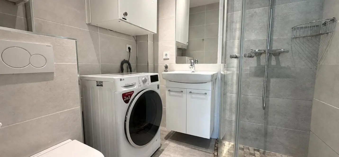 Venta de apartamento en planta media en The Golden Mile 3