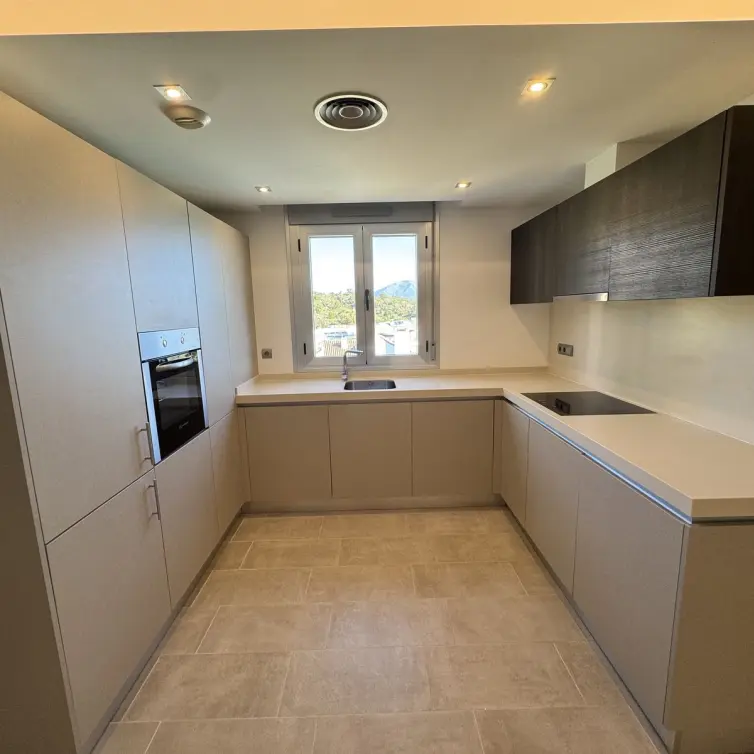 Sale of middle floor apartment in La Mairena
