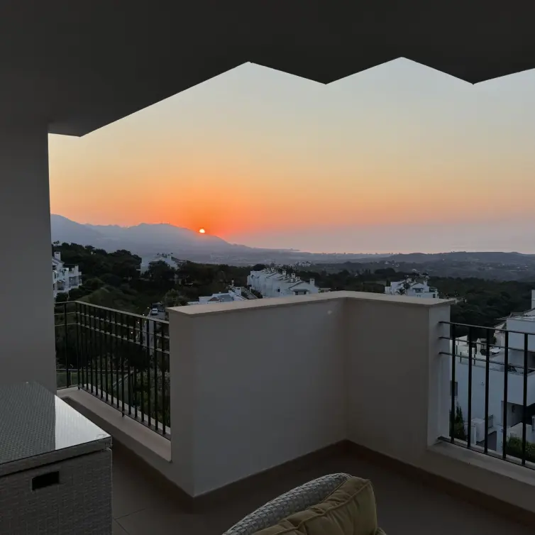 Sale of middle floor apartment in La Mairena