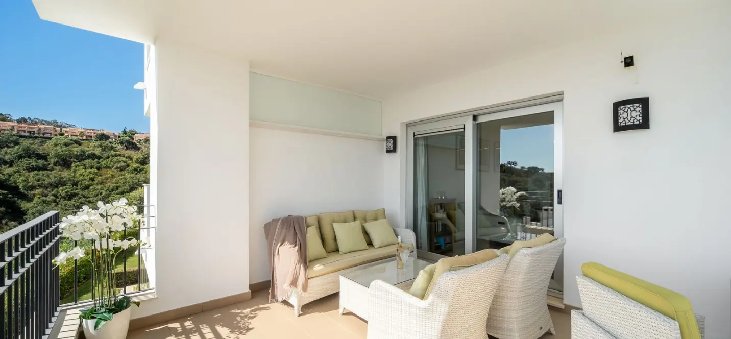 Venta de apartamento en planta media en La Mairena 1