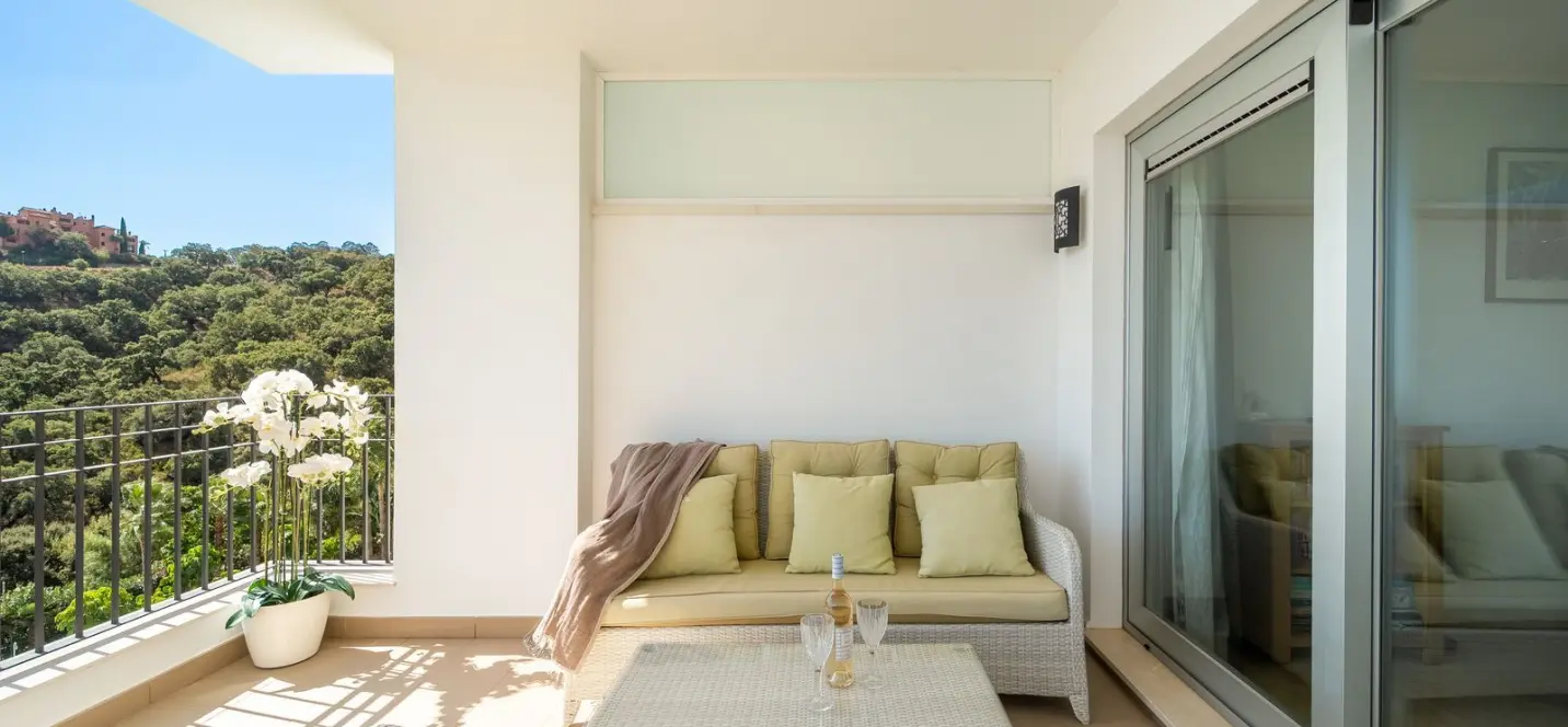 Venta de apartamento en planta media en La Mairena 3