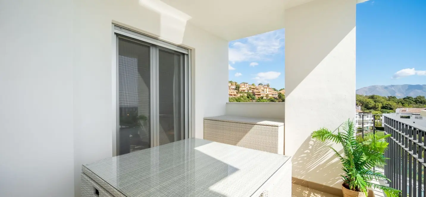Venta de apartamento en planta media en La Mairena 4