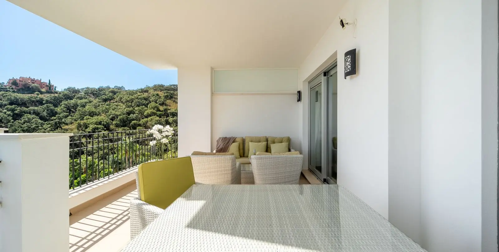 Venta de apartamento en planta media en La Mairena 6