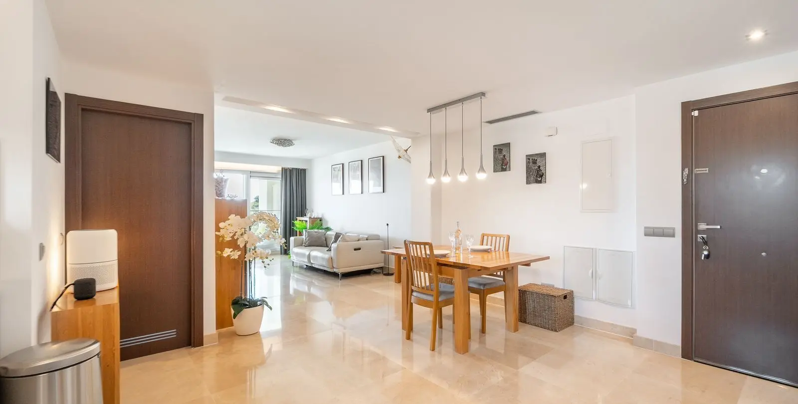 Venta de apartamento en planta media en La Mairena 12