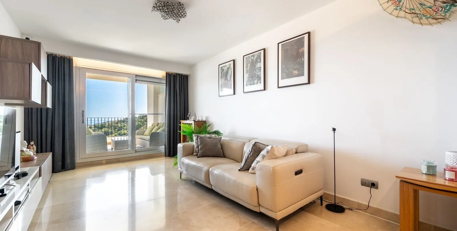 Venta de apartamento en planta media en La Mairena 13