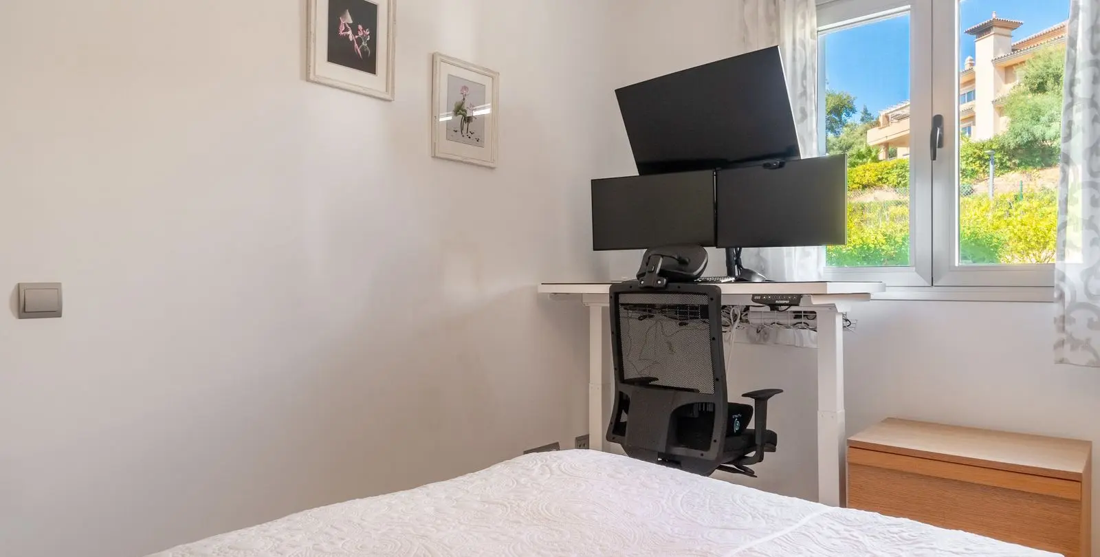 Venta de apartamento en planta media en La Mairena 31