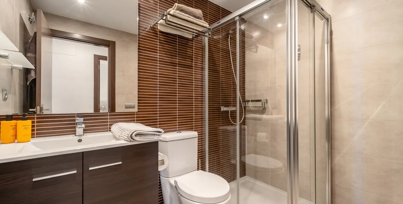 Venta de apartamento en planta media en La Mairena 32