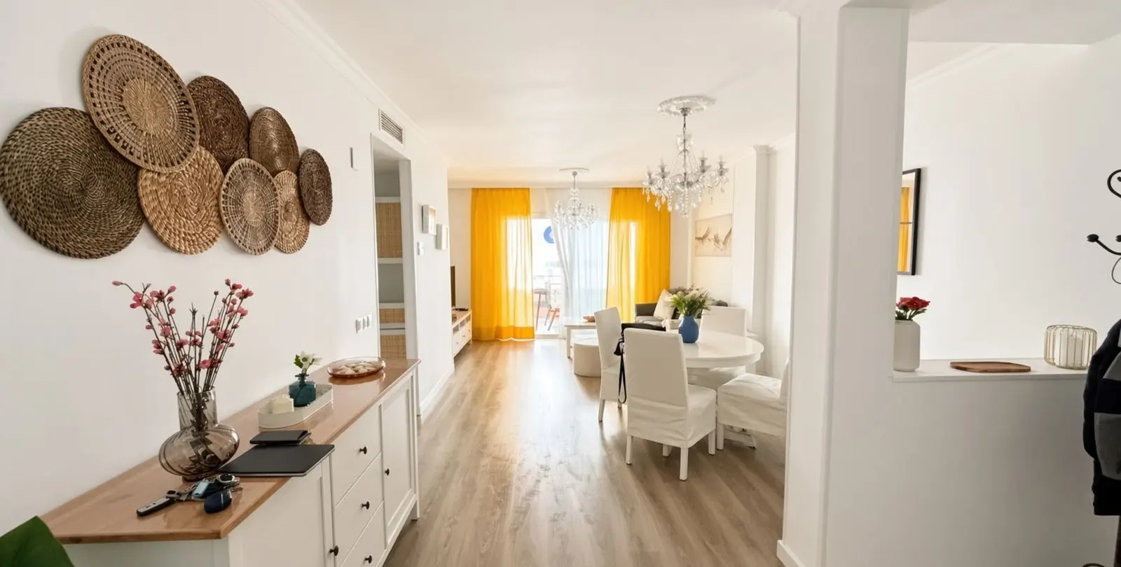 Sale of middle floor apartment in La Campana 3