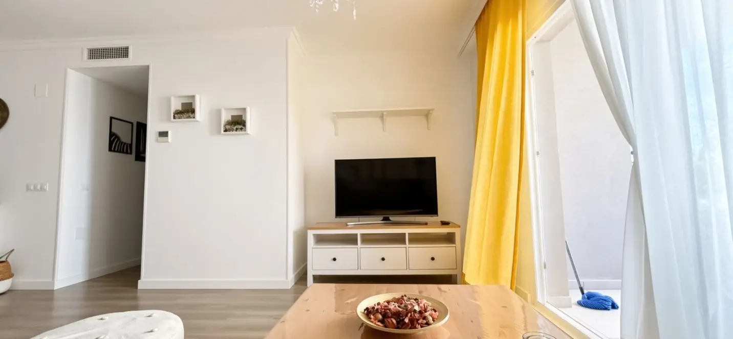 Sale of middle floor apartment in La Campana 3