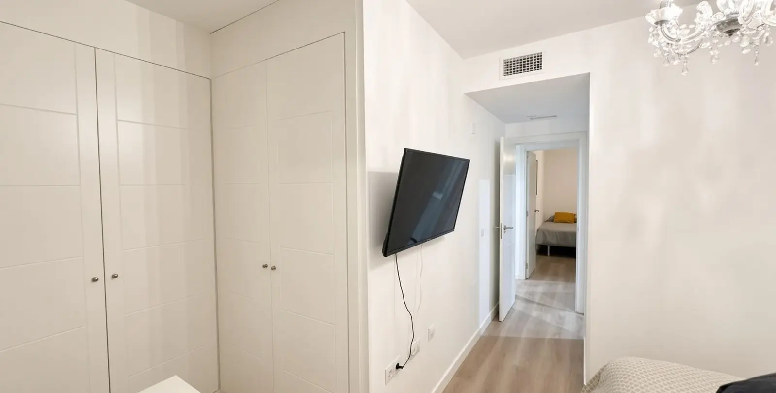 Sale of middle floor apartment in La Campana 21