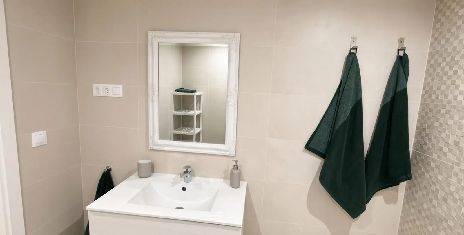Sale of middle floor apartment in La Campana 22
