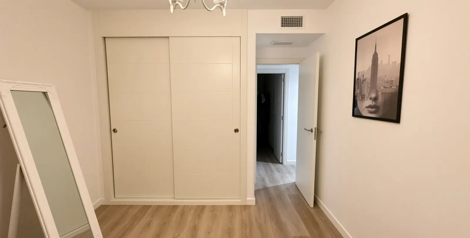 Sale of middle floor apartment in La Campana 26