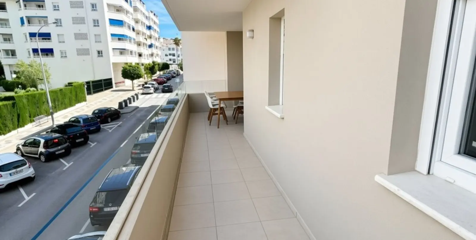Sale of middle floor apartment in La Campana 30