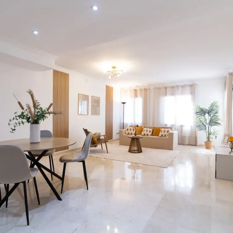 Sale of ground floor apartment in Puerto Banús