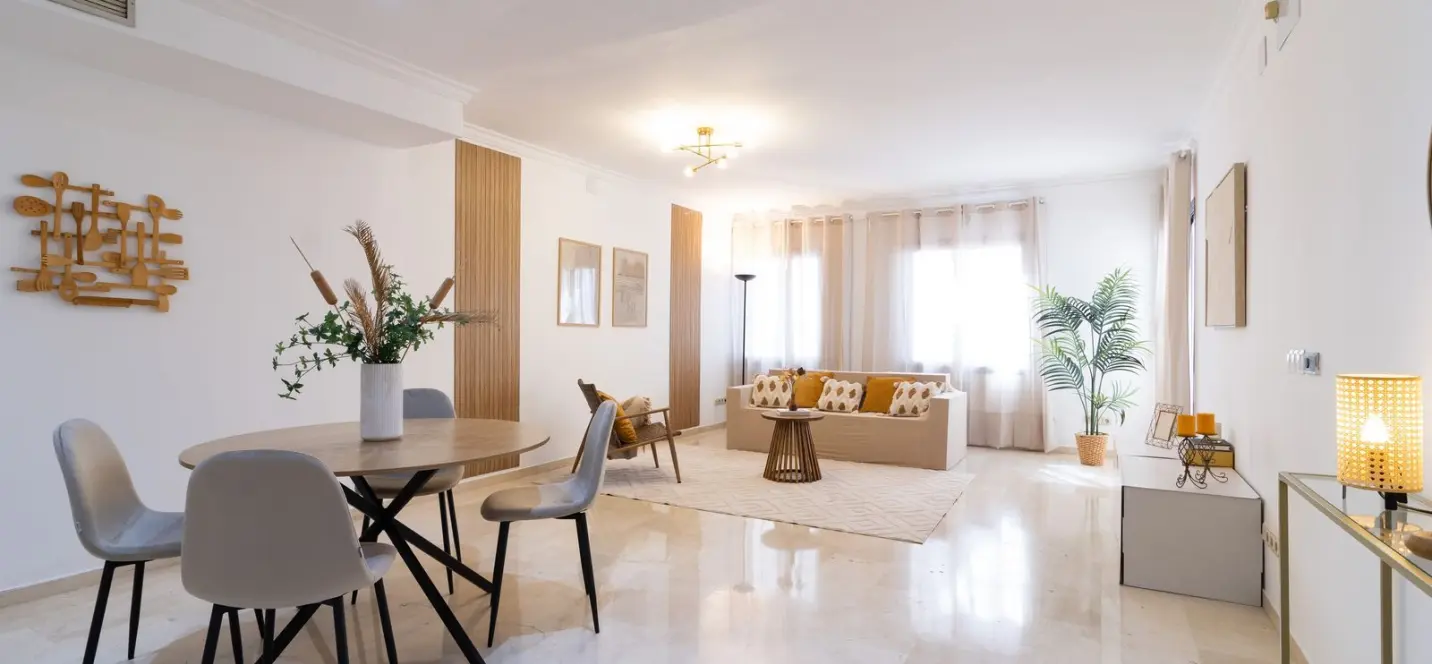 Sale of ground floor apartment in Puerto Banús 0