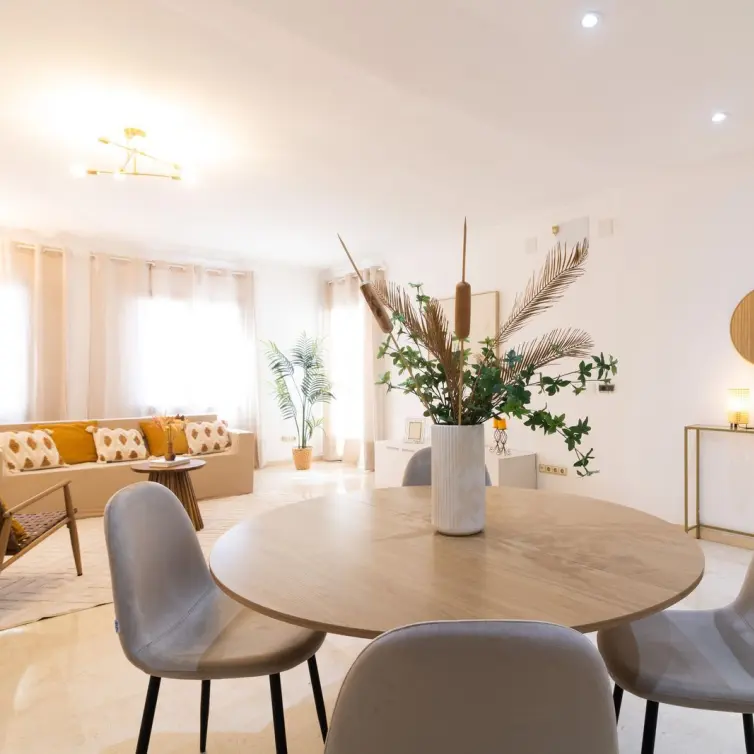 Sale of ground floor apartment in Puerto Banús