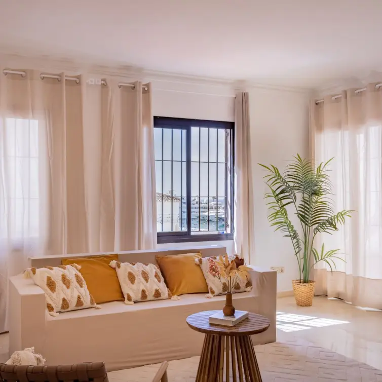 Sale of ground floor apartment in Puerto Banús