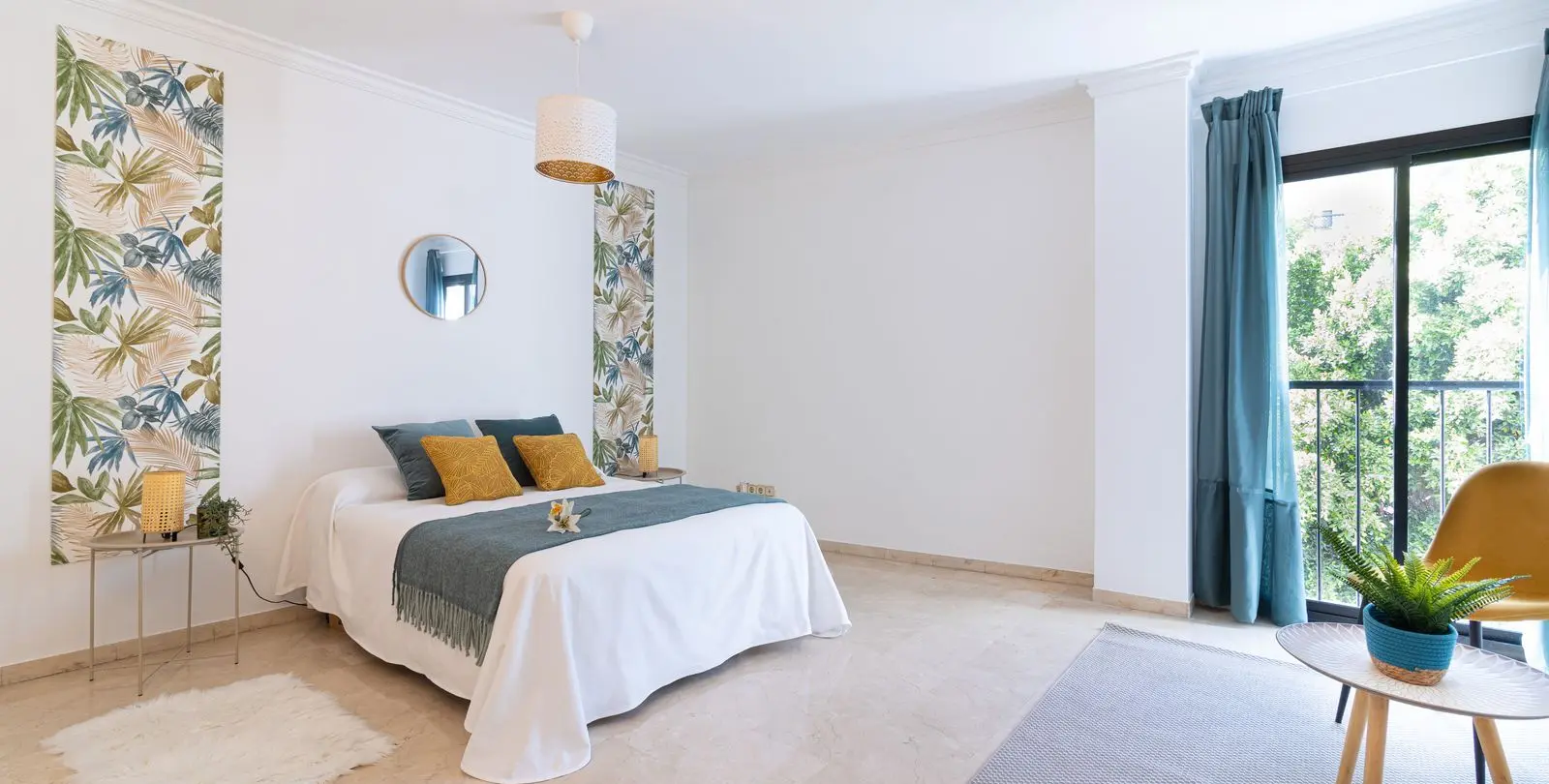 Sale of ground floor apartment in Puerto Banús 8