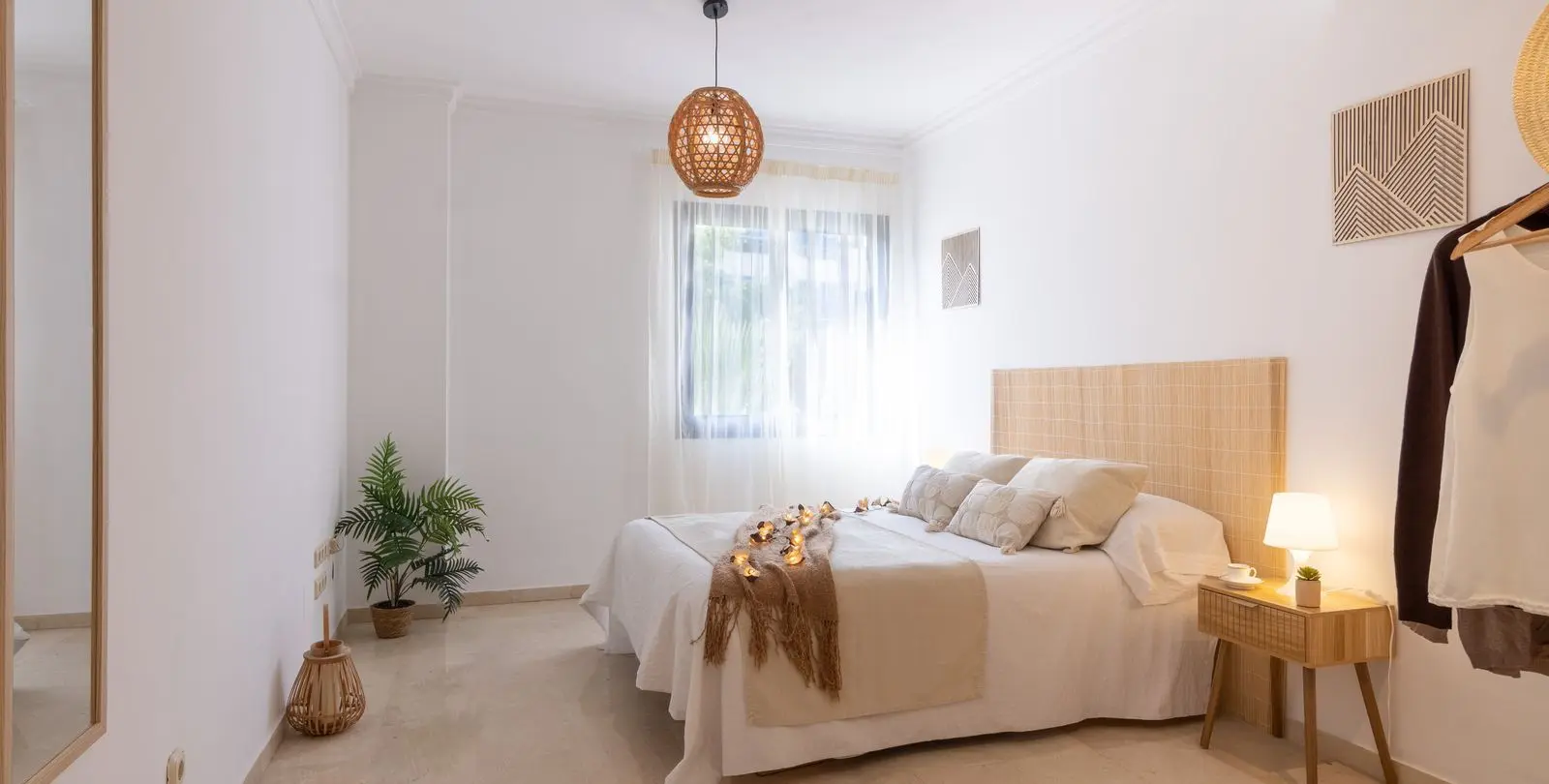 Sale of ground floor apartment in Puerto Banús 12